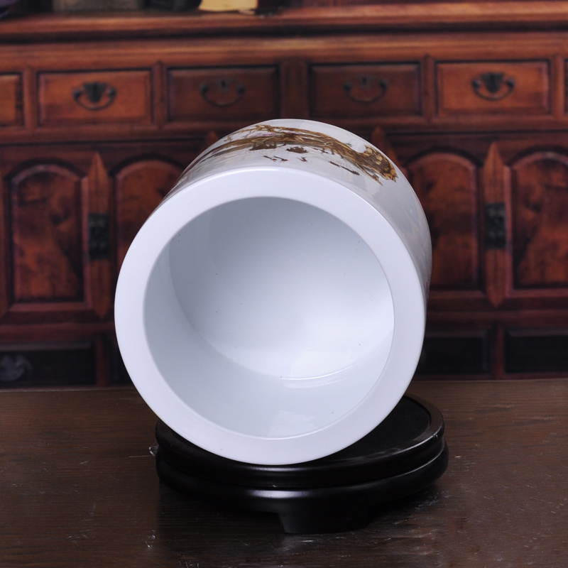 Jingdezhen porcelain, ceramic brush pot desktop decoration pine crane, changchun creative furnishing articles study to elders