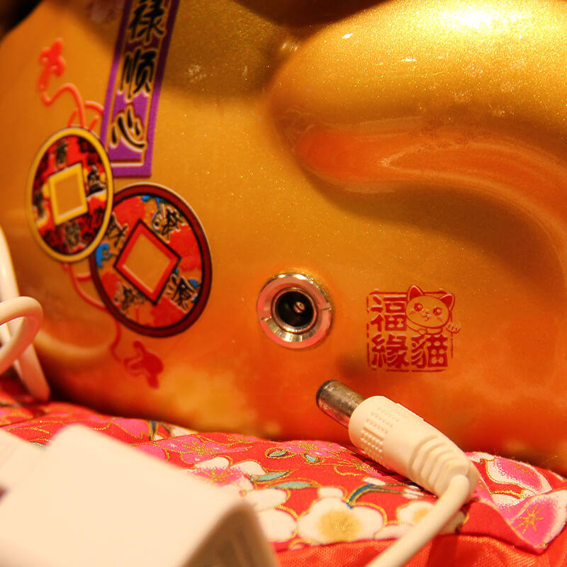 Fortune cat lucky cat ornaments golden opening gift large ceramic fortune cat electric shaking hand cat new store opening