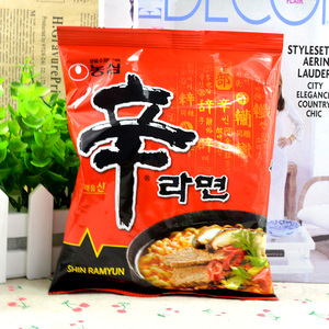 Korean food imports Nongxin Ramen 120g * 5 bags of instant boiled instant noodles, convenient spicy mushroom beef noodle