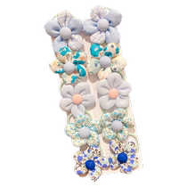 Girls have good looks and wont hurt their hair. Flowers are small rubber bands for children to tie their hair. Babys cute headbands and hair accessories.
