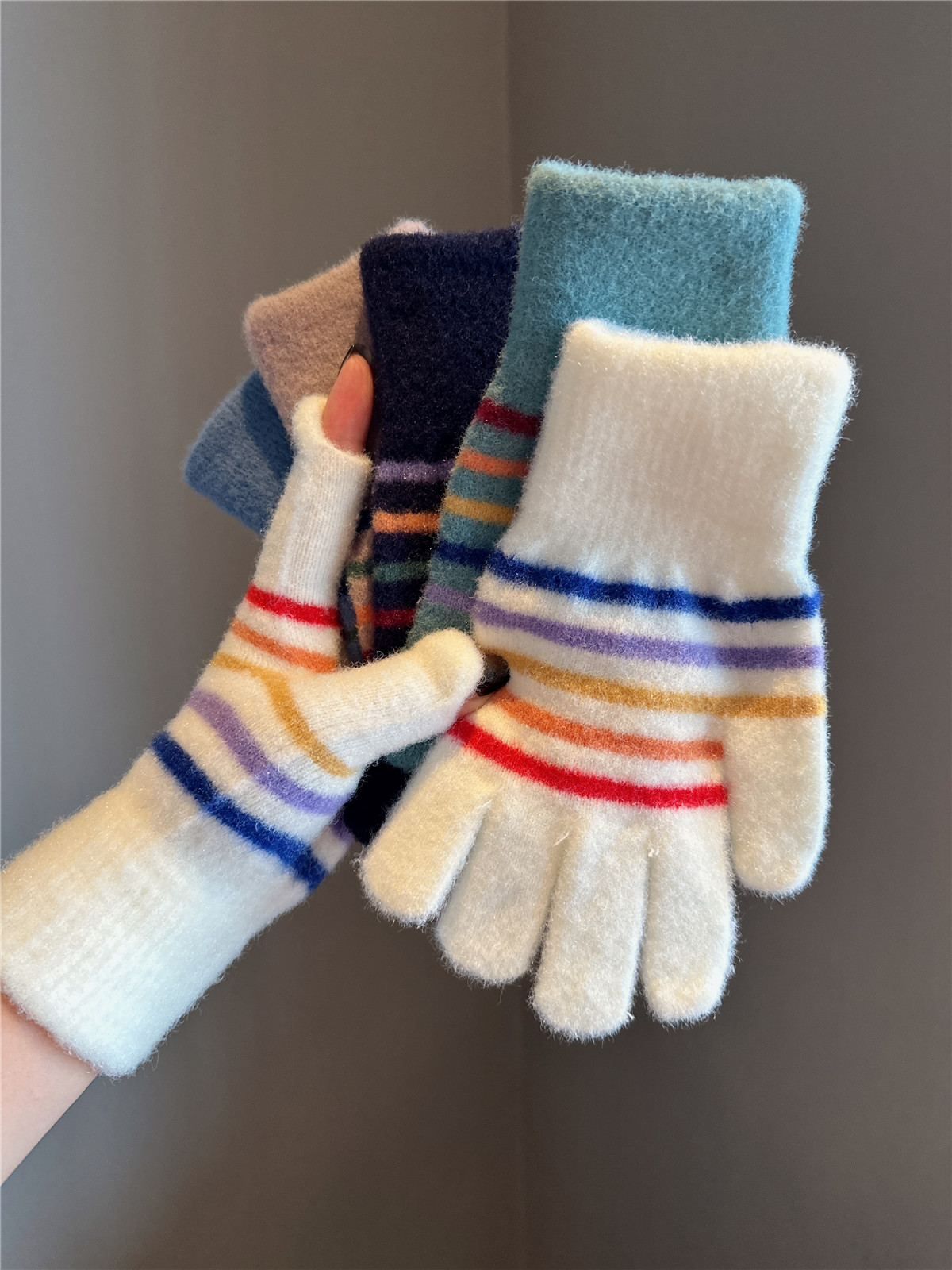 Rainbow striped women's gloves, 2025 winter new style, wool knitted gloves, windproof, fingerless, touchscreen compatible, fleece-lined and thickened.