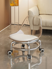 Низкая табуретка