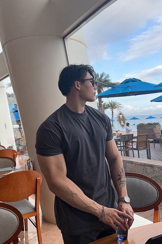 Beestrong Solid Color Elastic Short-Sleeved Men's Sports Casual Versatile Breathable T-Shirt Muscle-Enhancing Training Fitness Clothing