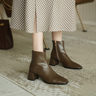 Brown Short Boots for Women, Spring and Autumn Single Boots, Popular High-Heeled Martin Boots, Soft Leather, White Retro Square Toe, Chunky Heel, Slim Boots