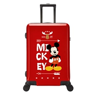 Маленькая оленя красная