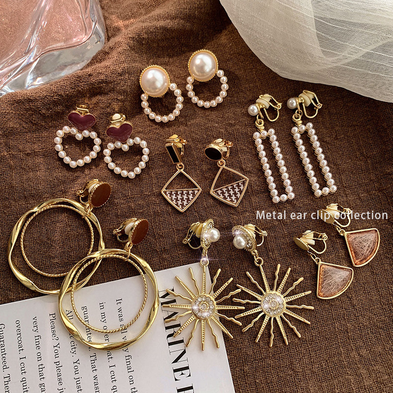 Retro Pearls Without Ear Clips Personality Hyperbole Earrings Woman 2021 New Tide Earrings Small Crowdnet Red Earrings