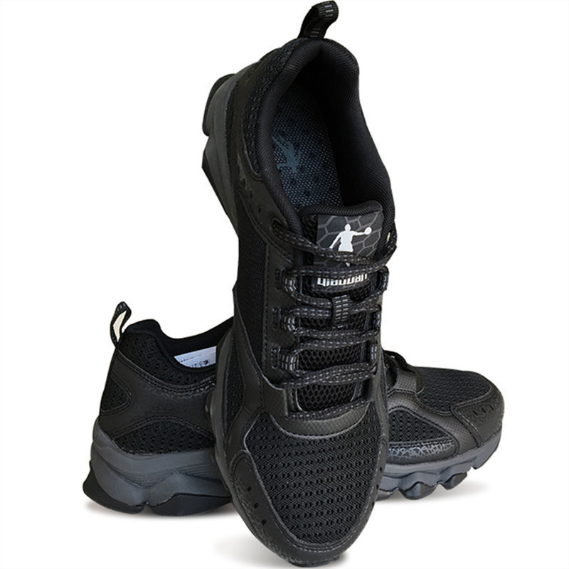 pure black sports shoes