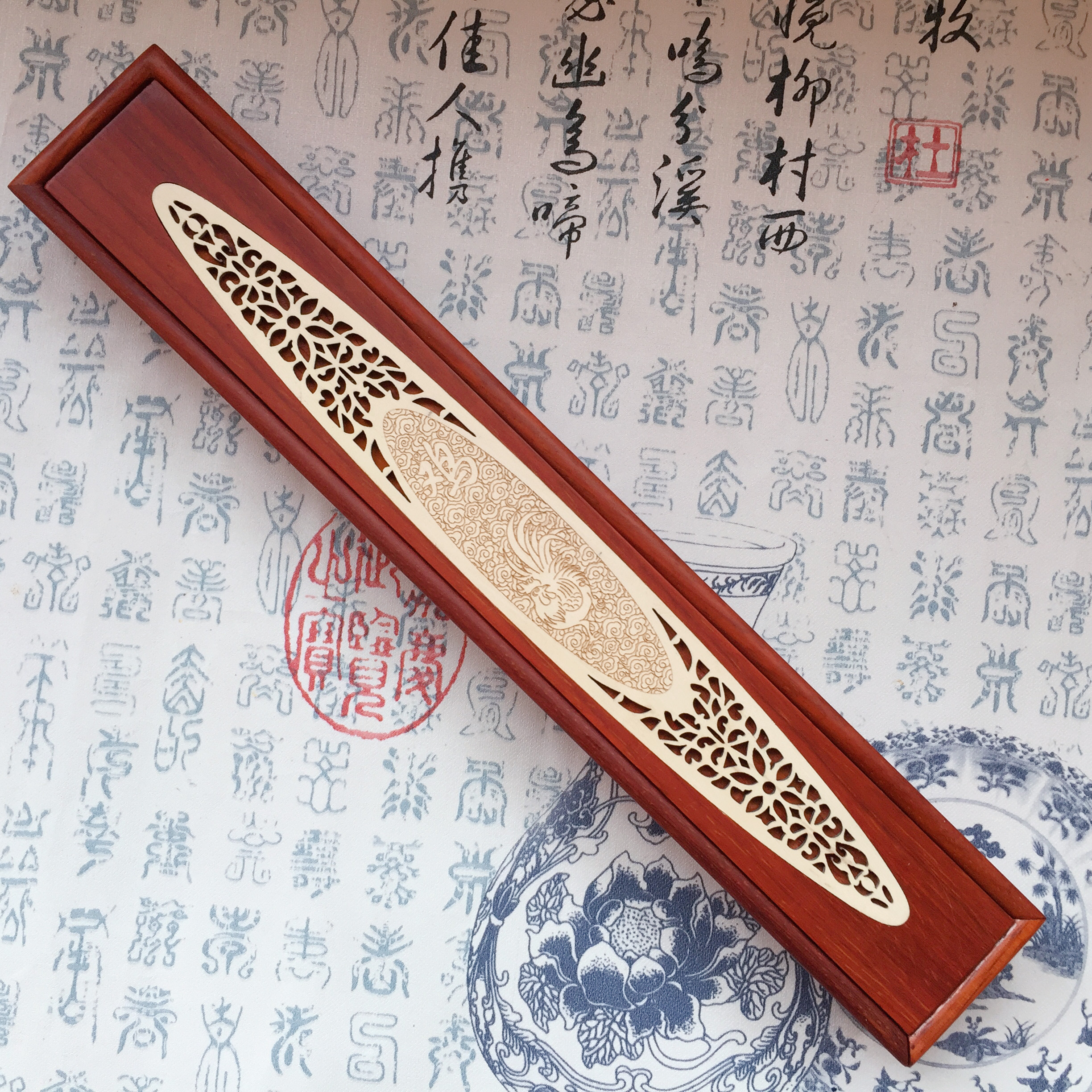 Nhà cắt tóc bé trăng tròn lưu niệm tùy chỉnh làm lê đỏ lê gỗ hộp gỗ gụ trường hợp bút - Quà lưu niệm cho bé / Sản phẩm cá nhân quà noel cho bé