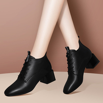  Medium-heeled thick-heeled small boots autumn and winter womens shoes 2021 new single shoes wild soft leather British style small leather shoes