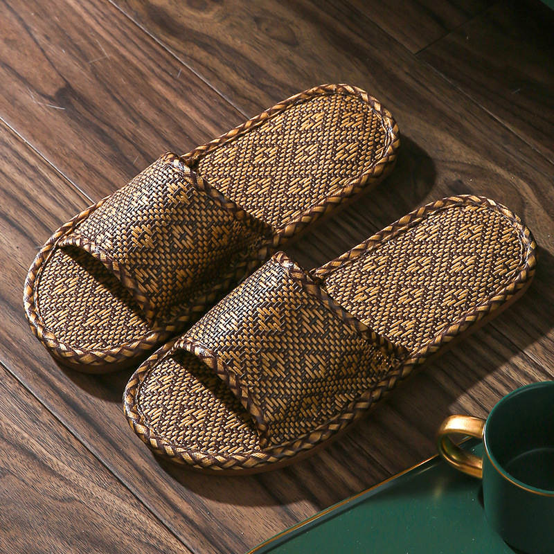 Natural Bamboo and Rattan Straw Mats, Bamboo Weaving, Comfortable, Sweat-Absorbent, Breathable, Soft, Thick-Soled, Men's and Women's Couple Home Wooden Floor Sandals