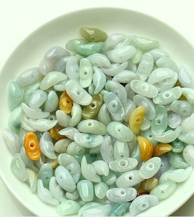 Handmade DIY Handmade Car Pendant Ornament Accessories Size Meta-Treasure Natural Emerald Jade Pearl Loose Pearl a stock of 10