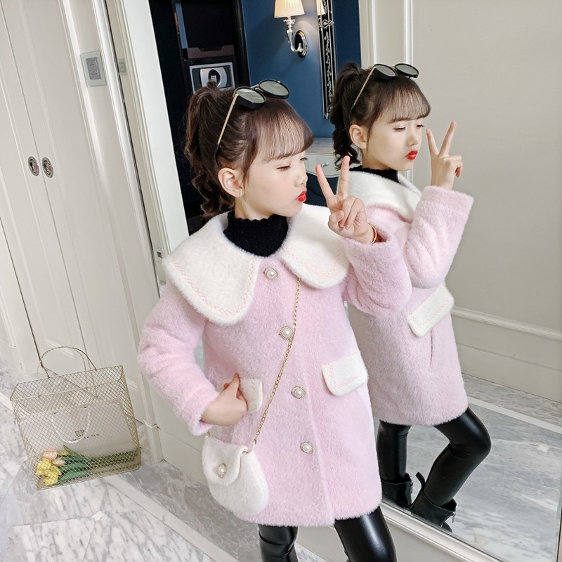 Girls' fur coats autumn and winter 2021 The new foreign pie is in the middle of a long version of the big children's children thickening of the children.