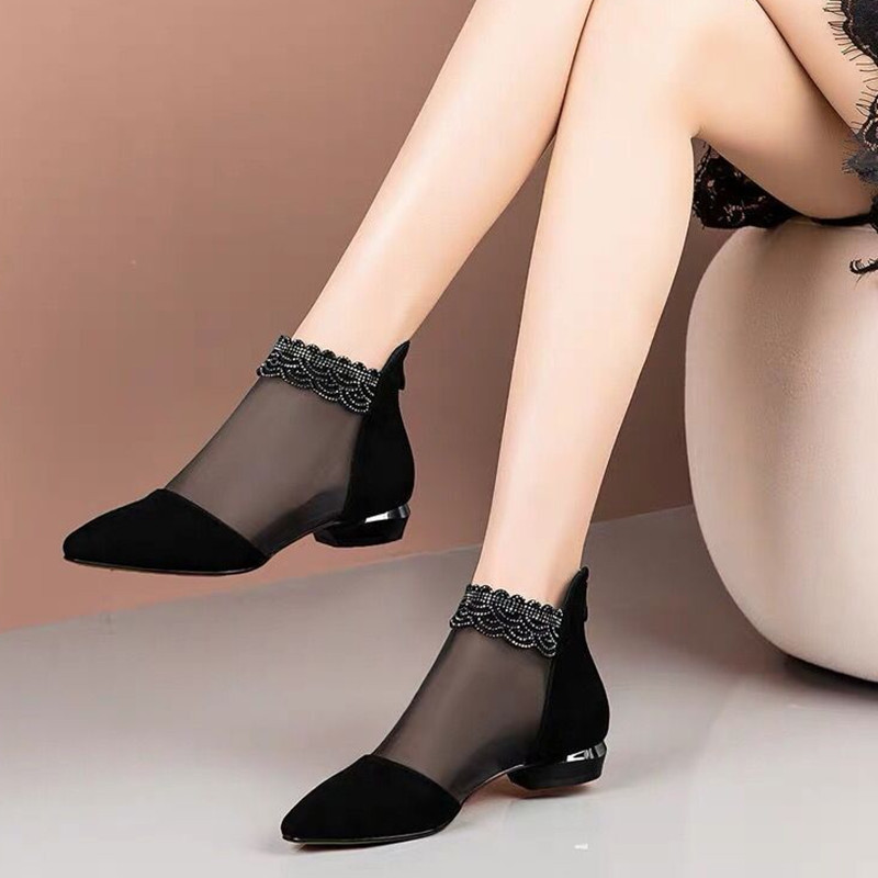 New Style Old Beijing Cloth Shoes with Mesh and Hollow Design for Women, Soft Sole, Non-Slip, Extra Large Size Women's Sandals, Breathable Women's Mesh Boots Size 41 New Style Old Beijing Cloth Shoes with Mesh and Hollow Design for Women, Soft Sole, Non-Slip, Extra Large Size Women's Sandals, Breathable Women's Mesh Boots Size 41