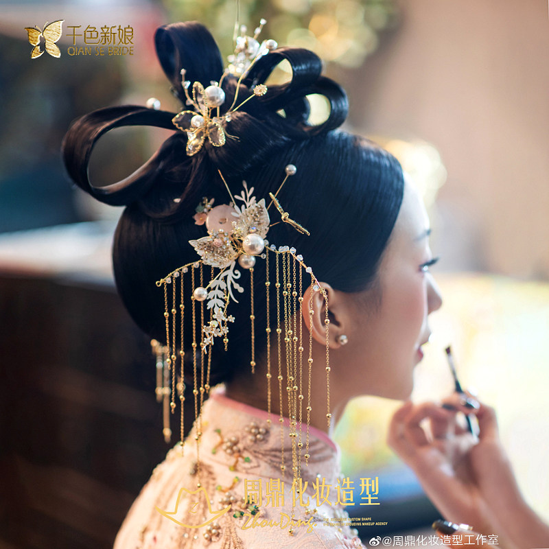 Bridal headwear 2021 new ancient dress Chinese style show and wedding Fengguan Canopy Xia Cape with a toast and toast to the wine
