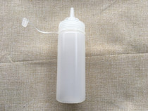 Squeeze bottle jam sauce bottle salad bottle sauce bottle sauce bottle creative cap oil bottle seasoning bottle vinegar pot oil bottle