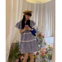 2022 Summer New French Sweet Flying Sleeve Plaid Dress Female Niche Design Lace Stitching Cake Skirt