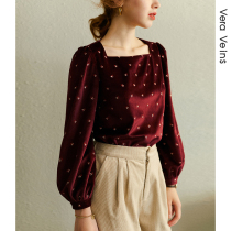 Palace style square collar floral shirt 2021 Autumn New French vintage wine red bubble sleeve collarbone top female