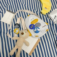 Белая подвеска, значок, популярно в интернете