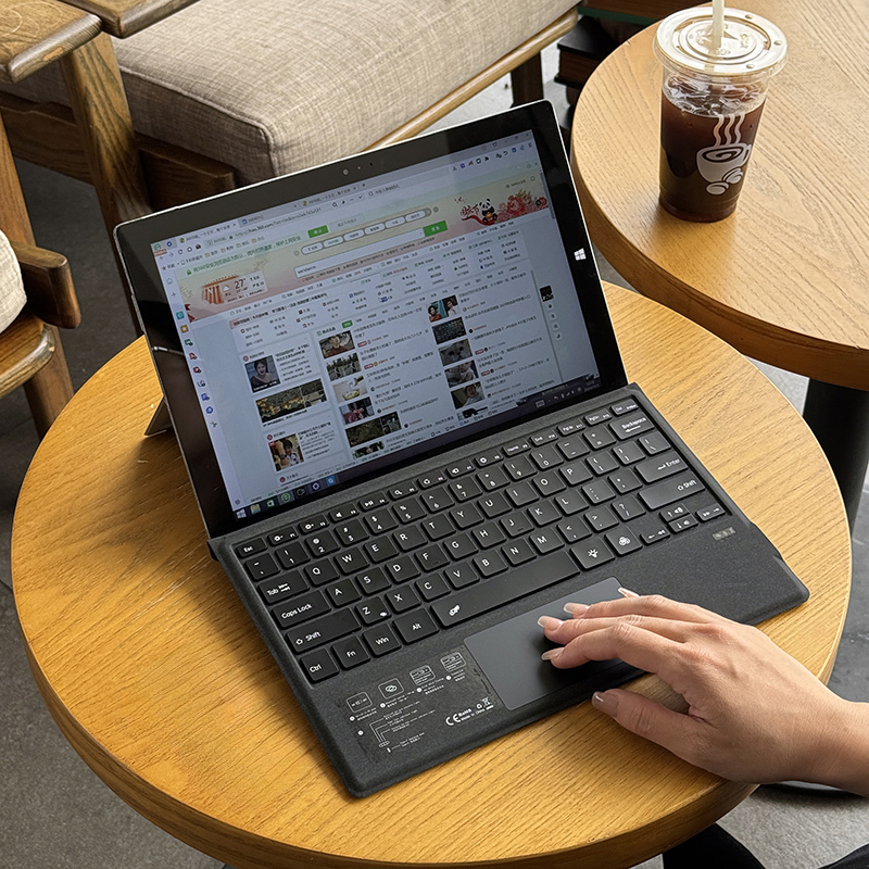 Suitable for Microsoft Surface Keyboard Pro3/4/5/6/7/7+ Magnetic Wireless Bluetooth Go/Go2/Go3/G4 Screen Keyboard Cover 8/9/10/X Tablet Computer Mouse Set Two-In-One