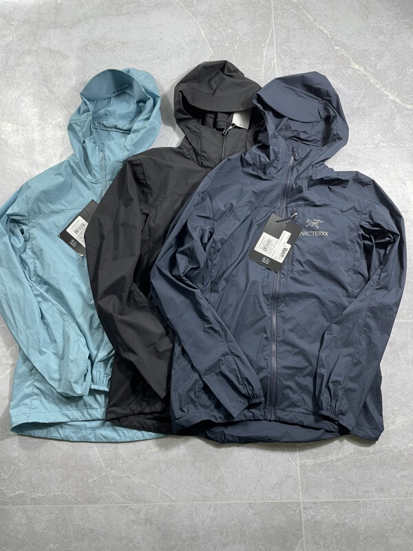 Authentic Arcteryx Squamish Lightweight Hooded Jacket Skin Jacket Windbreaker