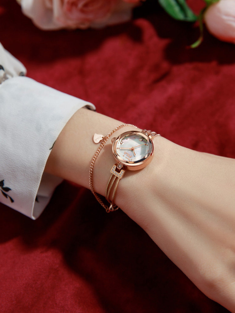 Fila Luxury Niche Bracelet Design Women's Watch Gift for Girlfriend Birthday Gift Best Friend Watch 6709