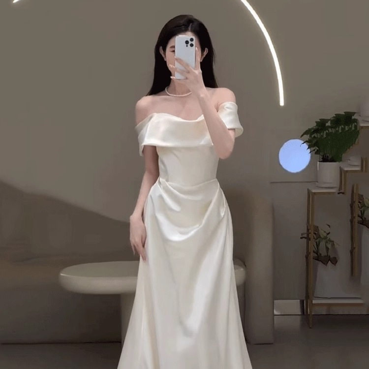 2025 New One-Shoulder French Satin Light Wedding Dress Bride Simple High-End Forest Style Super Fairy Engagement White Dress