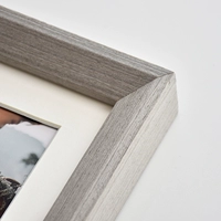 Легкий роскошный серый