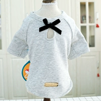 Золотая лейбл с луком и круглая рубашка-света с серой