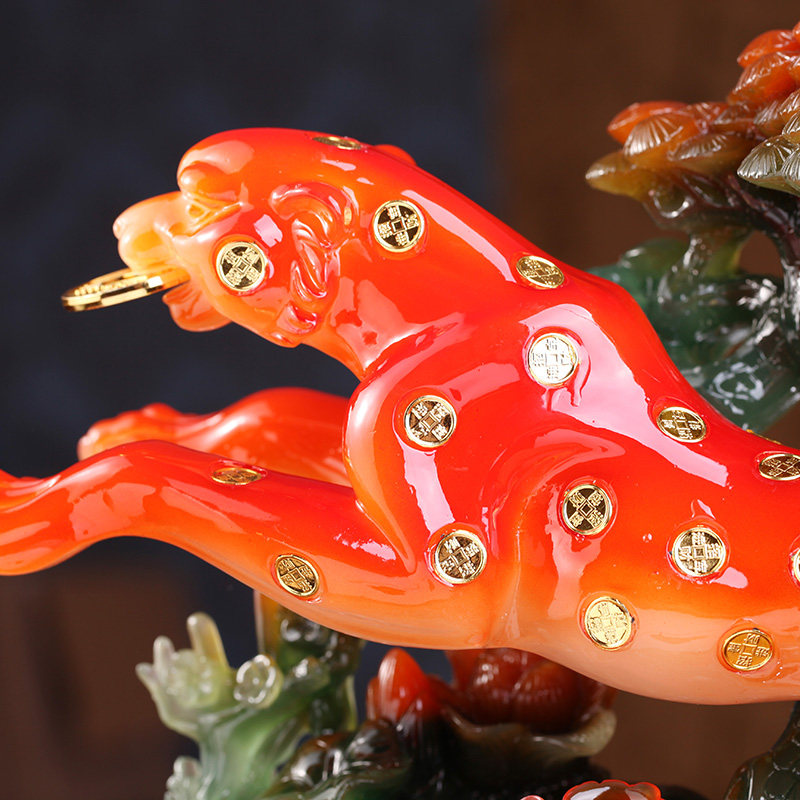 ���շ��·�װ�ΰڼ�LYFXP205