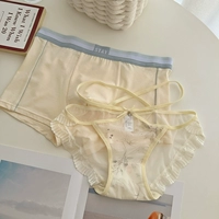 Молочно-белый