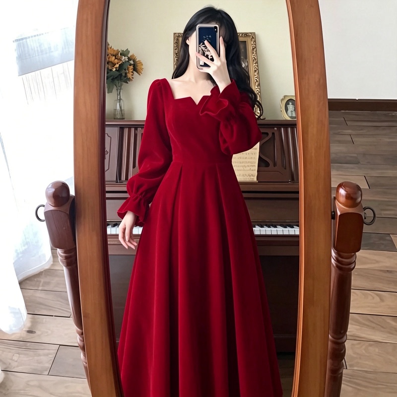 Plus Size 150kg Spring and Autumn Red Square-Neck Long-Sleeve Dress for Women, Elegant Party Dress, Tea Break Dress for Autumn and Winter