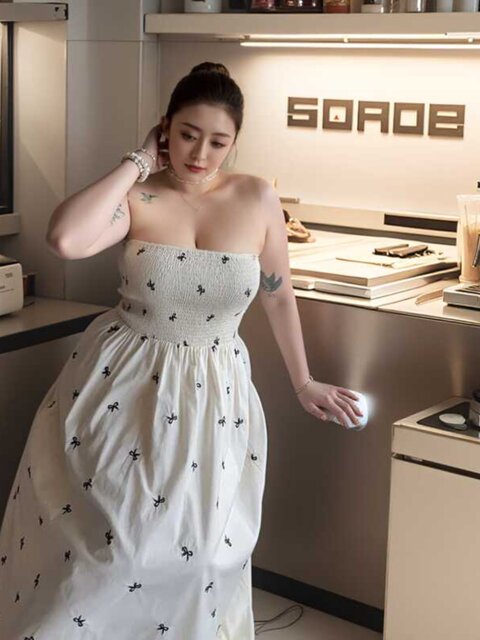 150kg Plus Size Korean Style French Bow Print Strapless Backless Elastic Waist Slimming Long Dress for Chubby Girls