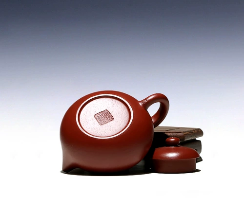 Магазин возвращается, чтобы пройти тысячу девяти -лежащих в возрасте.