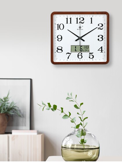 Seven Kings Star Luminous Rectangular Radio Controlled Clock Wall Clock for Living Room Home Use Fashionable Wall Clock with Automatic Time Synchronization
