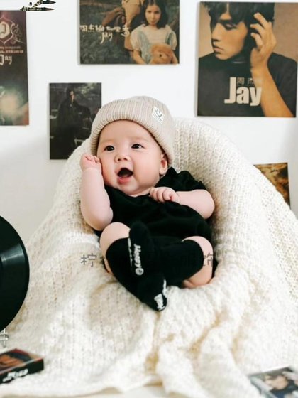 儿童摄影服装新款简约小小歌迷主题影楼拍照道具婴儿宝宝百天照