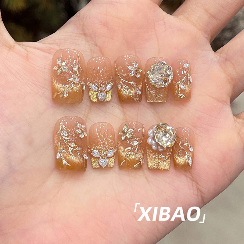 Golden Cat Eye Wearable Nails 2026 New High-End Wearable Manicure Short Style Heavy Craft Sparkling Handmade Nail Stickers
