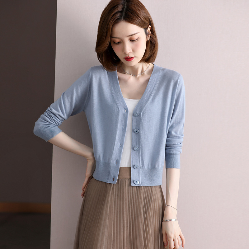 Wool Cardigan, Thin Style for Women, New Spring and Autumn Short Style for Petite Figures, Knitted Sweater to Wear with Skirts, Small Jacket Top Wool Cardigan, Thin Style for Women, New Spring and Autumn Short Style for Petite Figures, Knitted Sweater to Wear with Skirts, Small Jacket Top