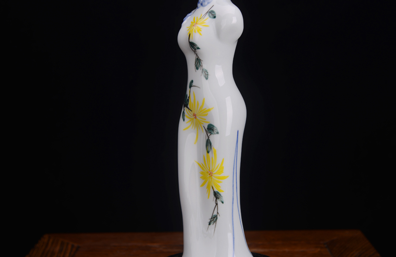 Jingdezhen ceramic creative classical handicraft furnishing articles present household act the role ofing is tasted powder made pottery small thanks vase