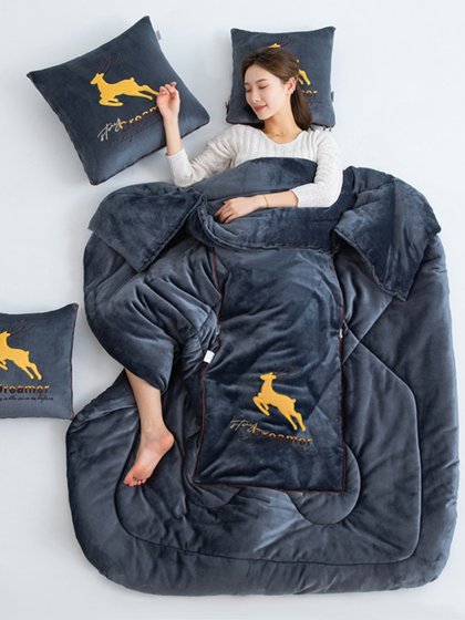 超厚牛奶绒抱枕被子两用二合一车载靠垫枕头办公室沙发折叠午睡被