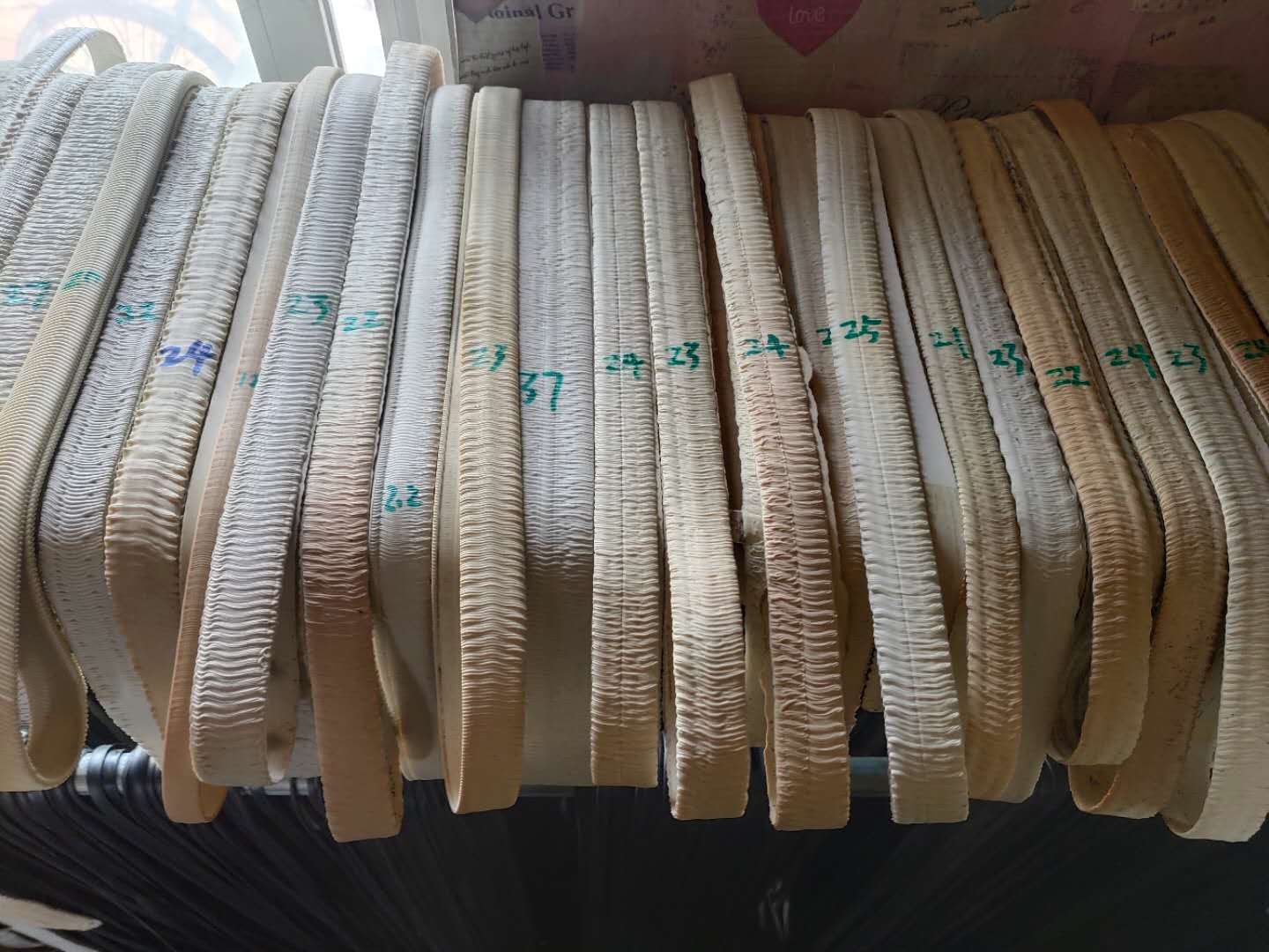 Sheet metal texture rubber wave wave wave scales wide rubber beam beef leg beam head socket box tire