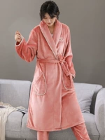 Оранжевый порошок, приносящий женский халат+брюки