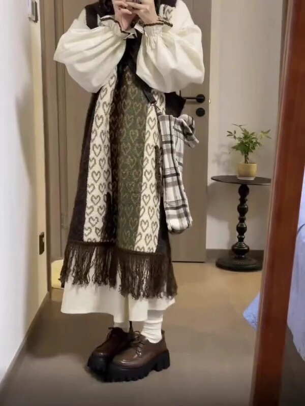 Autumn and Winter Outfits~ Heart Tassel Knitted Sleeveless Vest Dress Paired with a Mid-Length Dress Set with an Inner Skirt Autumn and Winter Outfits~ Heart Tassel Knitted Sleeveless Vest Dress Paired with a Mid-Length Dress Set with an Inner Skirt