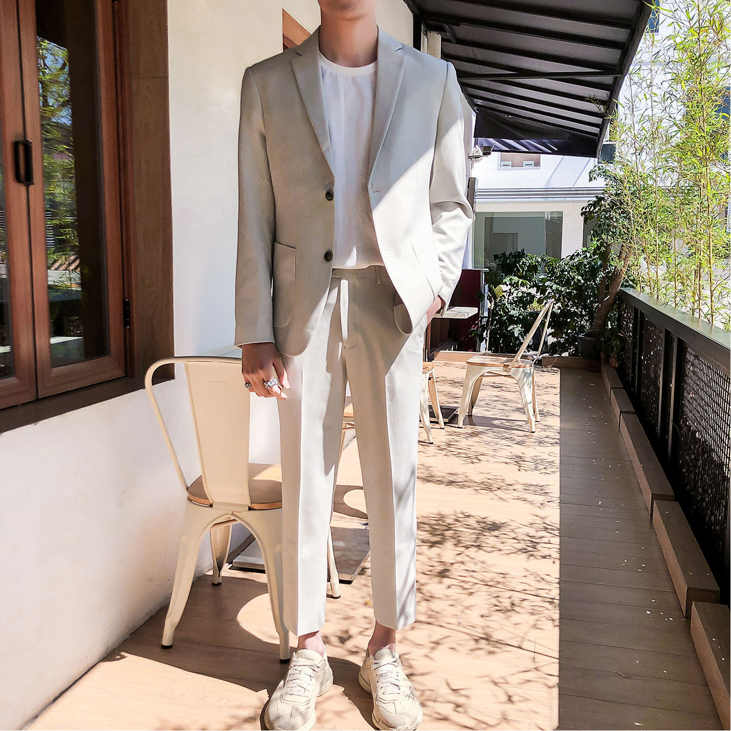 South Korea East gate suit Two sets of men's body Han version Leisure Spring Fall Thin Film Yinglun Wind West Suit Suit Tide
