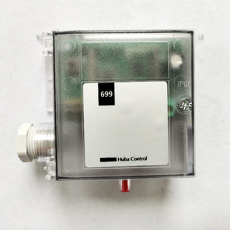 Swiss HUBA699 differential pressure sensor transmitter 699.917015040 differential pressure 699.915226045