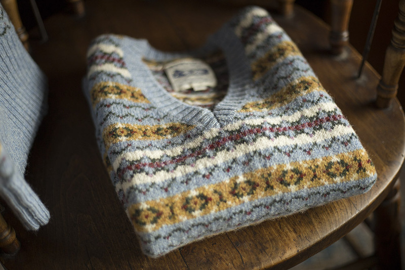 Remains Classic British Retro Fair Isle Wool Vest Fair Isle Jacquard Knit Vest for Men and Women