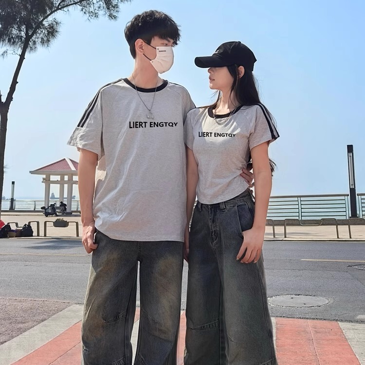 Unique and Sophisticated Niche Couple Matching T-Shirts 2025 New Pure Cotton Couple Short-Sleeve Shirts, One Long and One Short