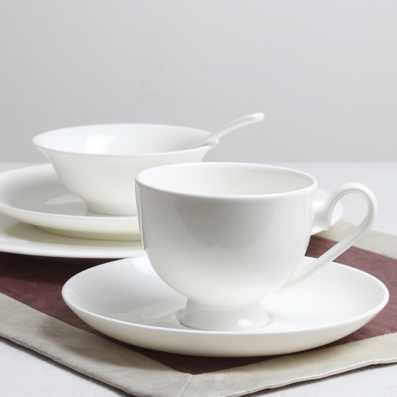 Pure white household hotels continental contracted ipads China coffee cups and saucers coffee cup cup coffee cup set
