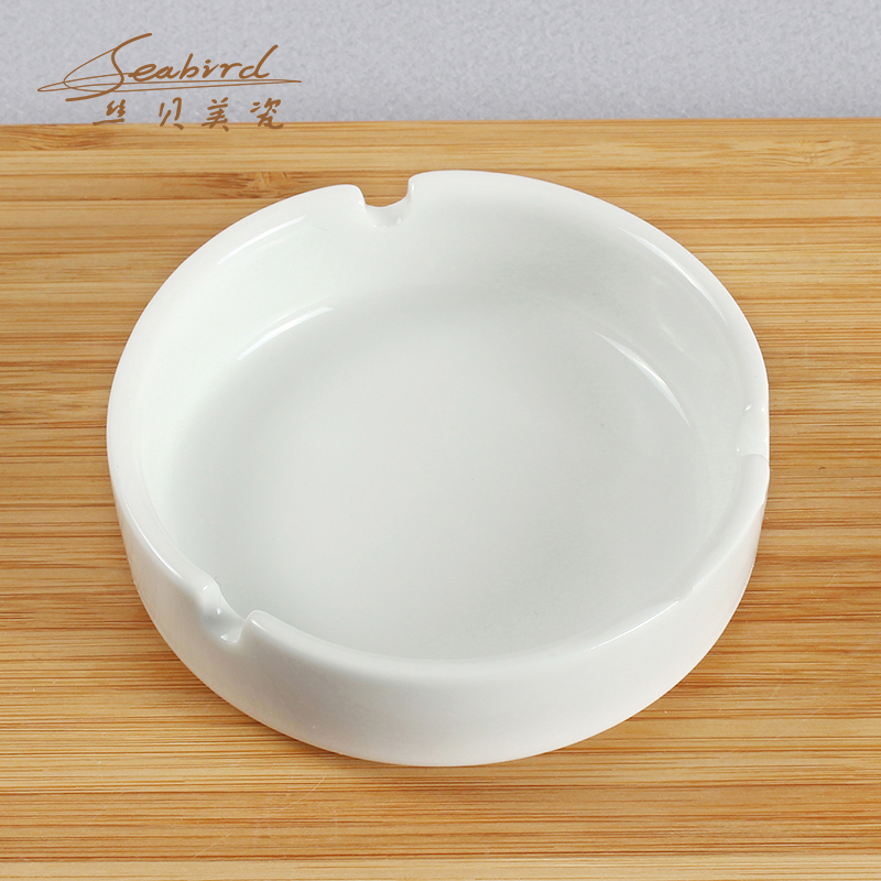 Pure white circular household hotel restaurant bar ceramic ashtray ashtray toothpicks extinguishers