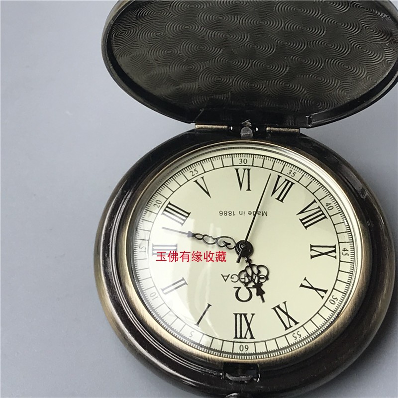 Antique pocket watch clamshell chain in the Republic of China old timepieces ancient clockwork mechanical table decorative pendant copper table