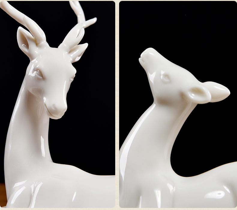 Oriental clay ceramic mother deer furnishing articles home sitting room of TV ark, wine rich ancient frame partition adornment